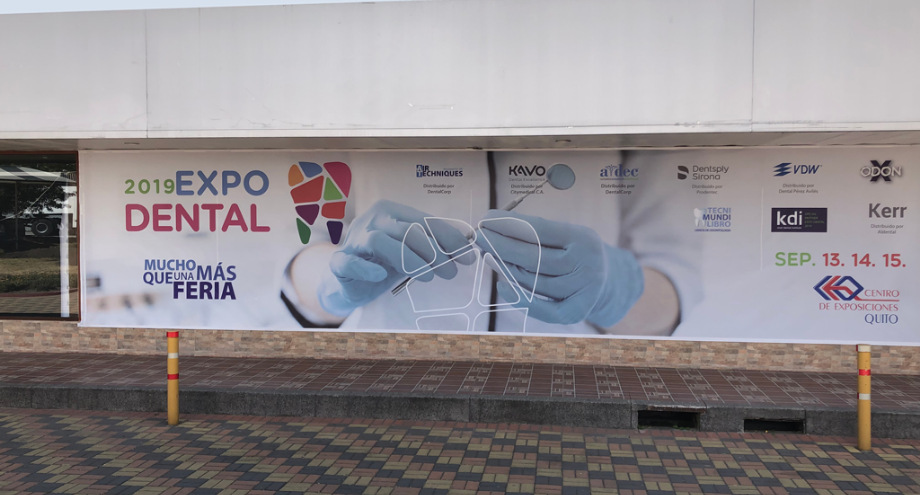 Ziacom presents its Zinic and ZinicMT implants in Quito, Ecuador